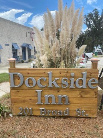 Darien Dockside Inn Buitenkant foto
